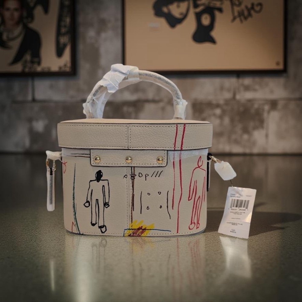 RARE Jean-Michel Basquiat x COACH - Two Way vanity bag - Limited Edition Collab